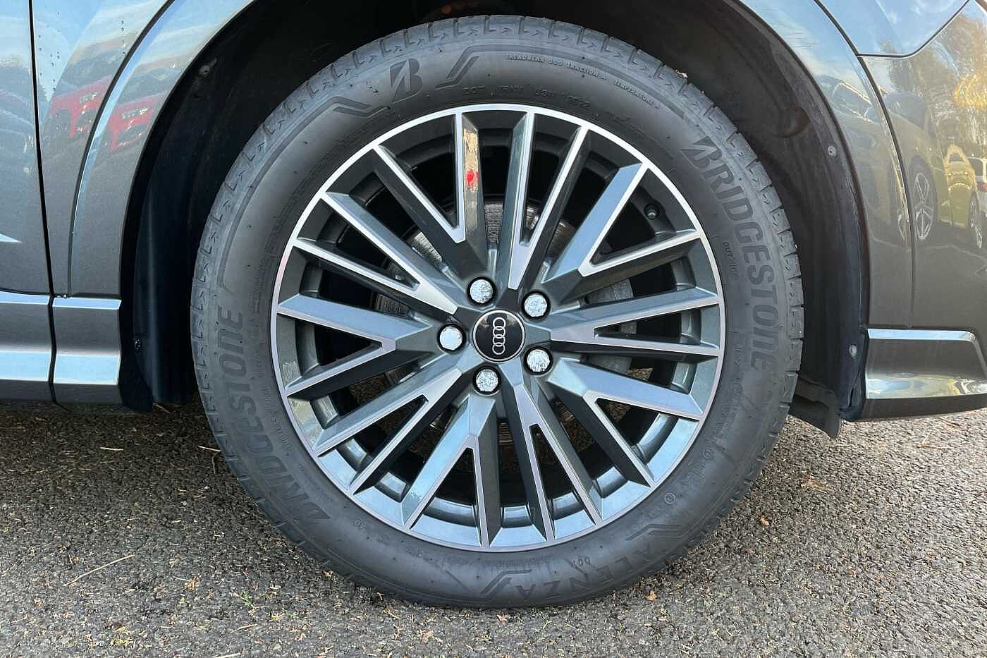 Used Audi Q3 2023 for sale - 76419902: Photo 5