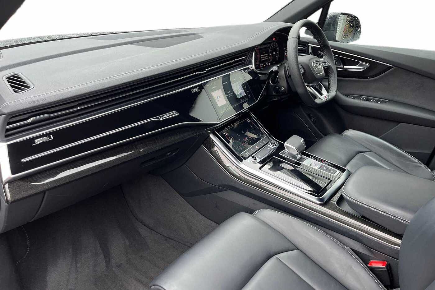 Used Audi Q7 2023 for sale - 77634430: Photo 2