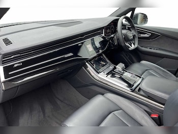 Used Audi Q7 2023 for sale - 77634430: Photo