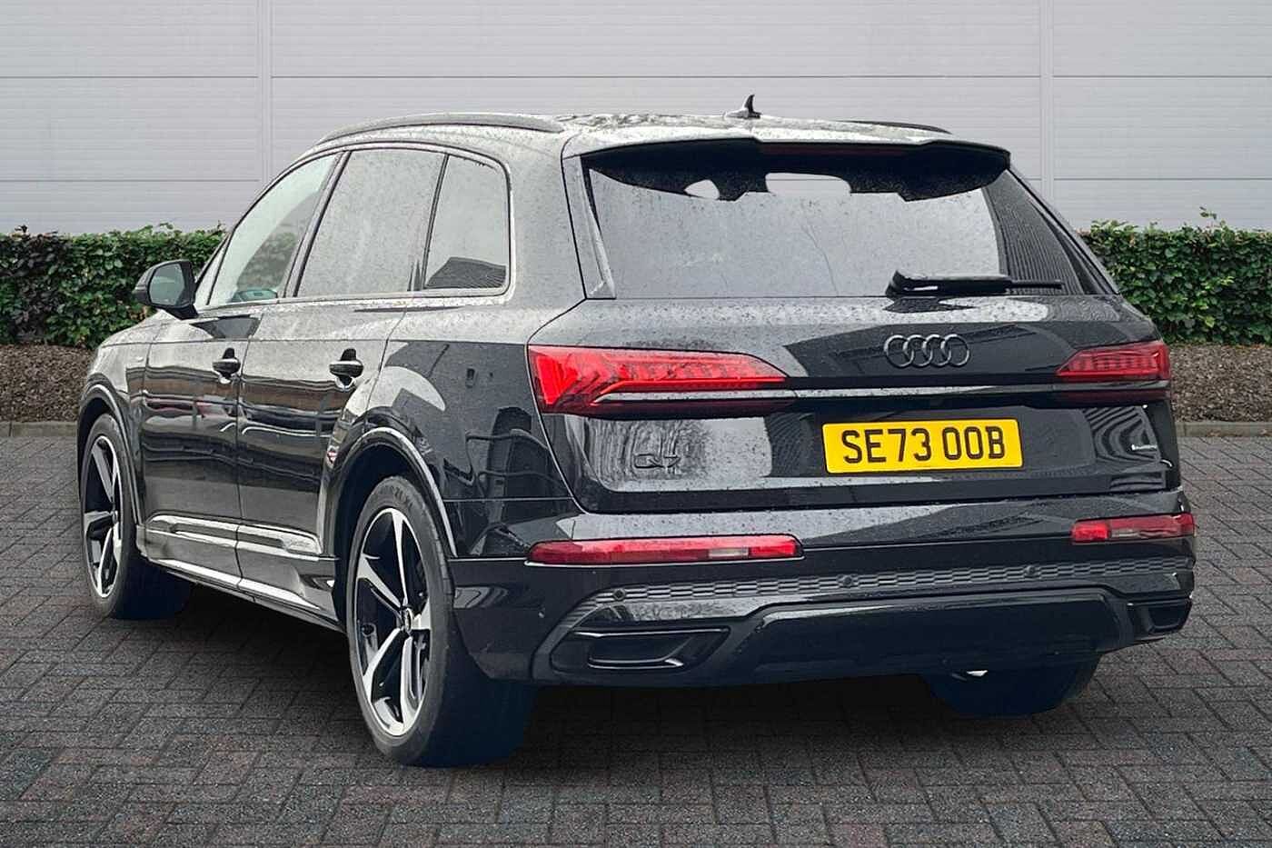 Used Audi Q7 2023 for sale - 77634430: Photo 3