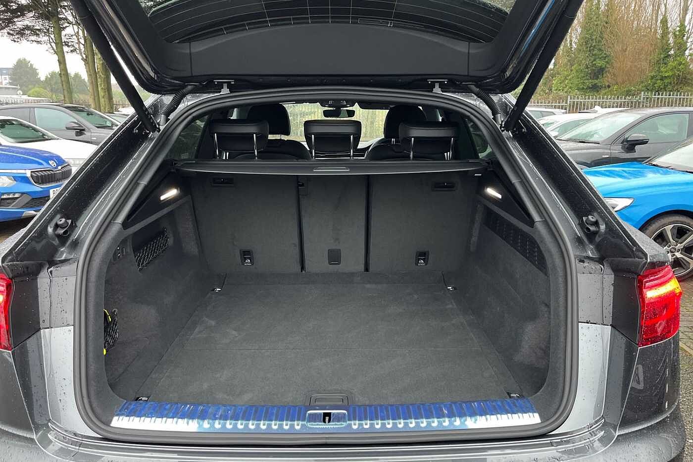 Used Audi Q8 2025 for sale - 77124606: Photo 11