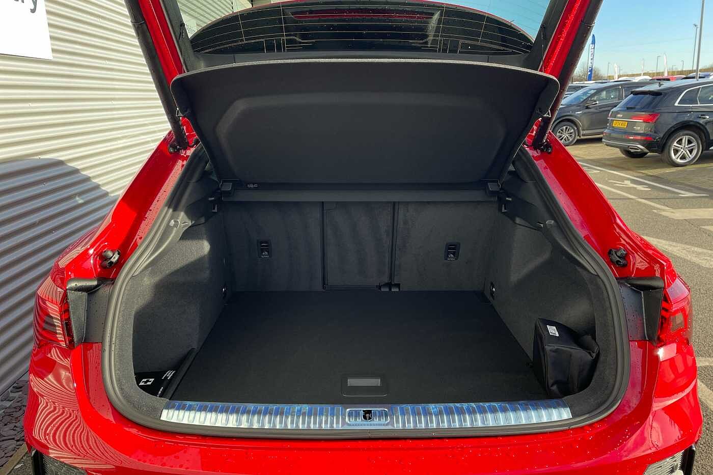 Used Audi Q3 2025 for sale - 76800635: Photo 12