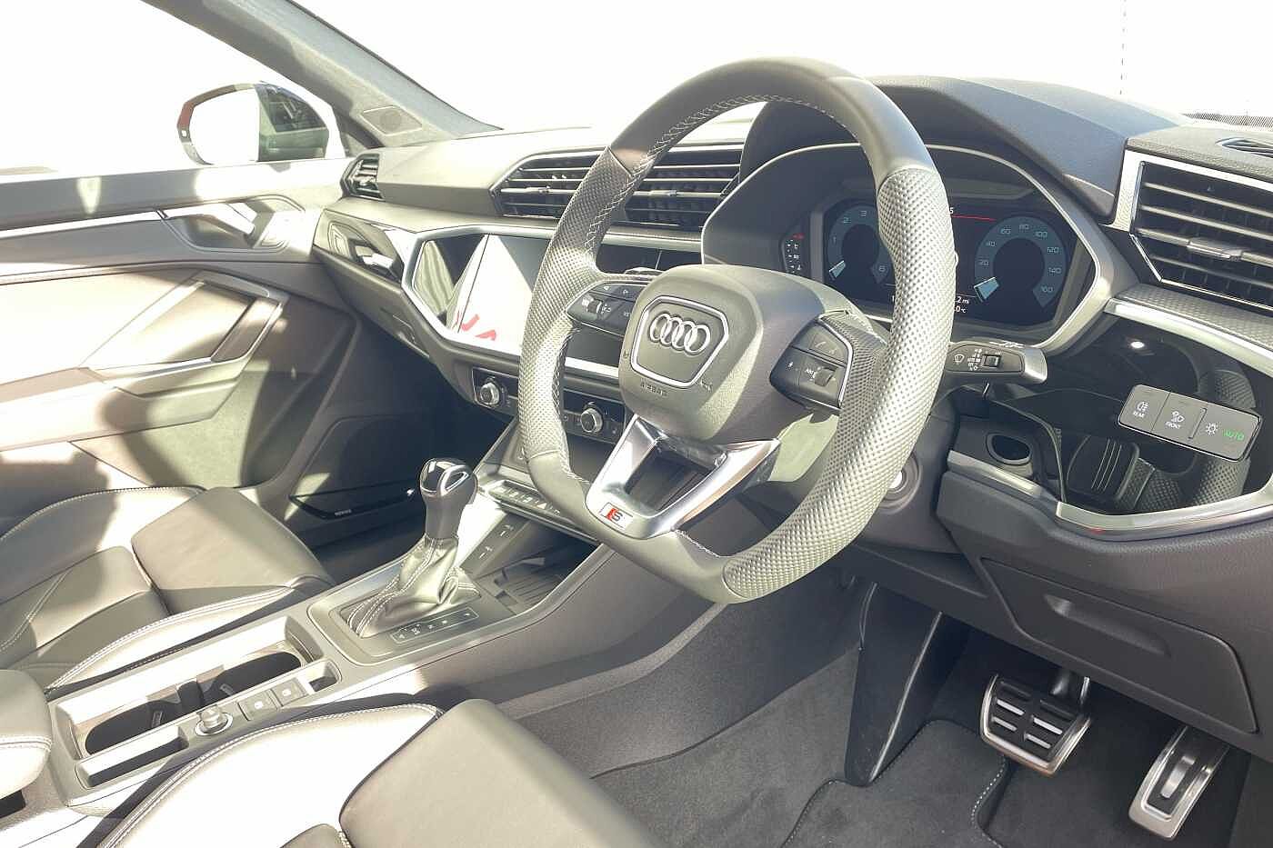 Used Audi Q3 2025 for sale - 76800635: Photo 6