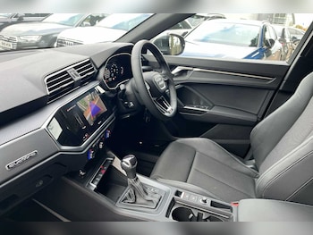 Used Audi Q3 2023 for sale - 76190667: Photo