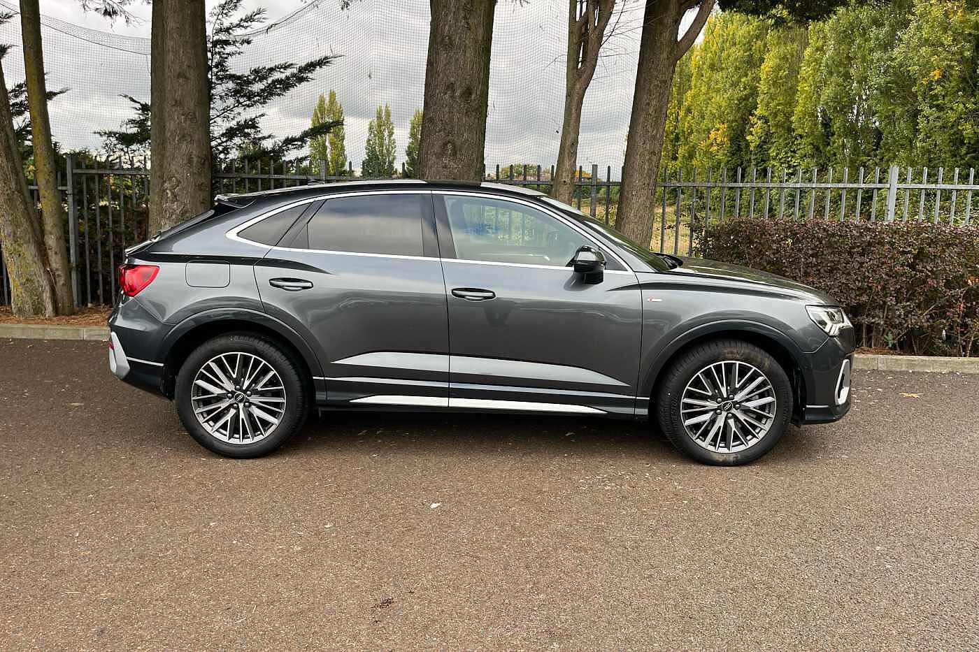 Used Audi Q3 2023 for sale - 76190667: Photo 4