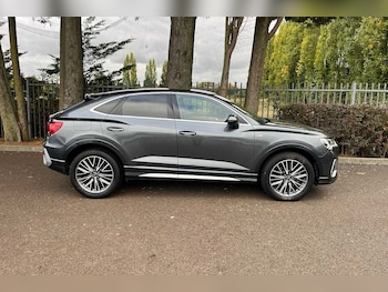Used Audi Q3 2023 for sale - 76190667: Photo