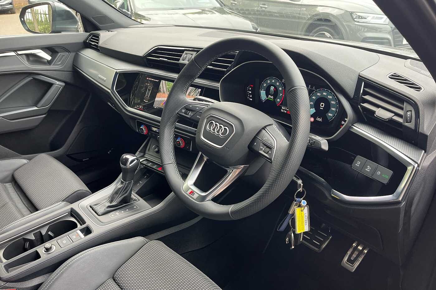 Used Audi Q3 2023 for sale - 76190667: Photo 6