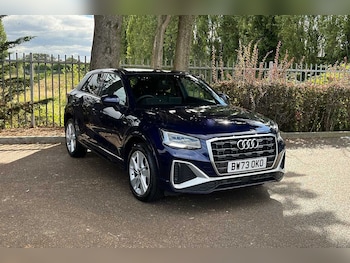 Audi - Q2