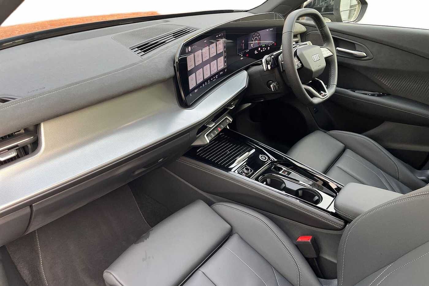 Used Audi Q3 2025 for sale - 76500917: Photo 2