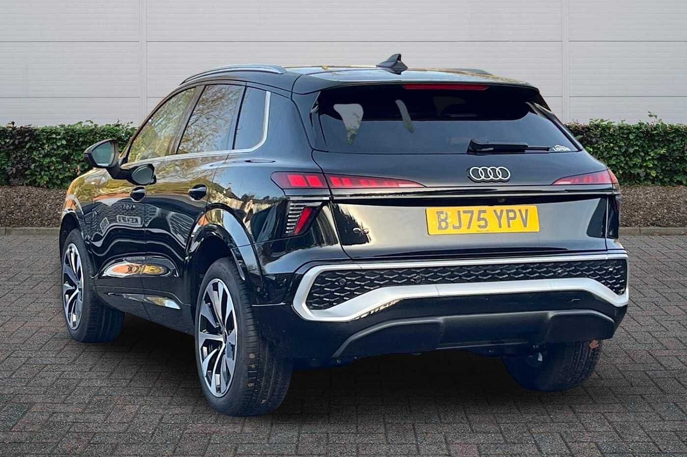 Used Audi Q3 2025 for sale - 76500917: Photo 3