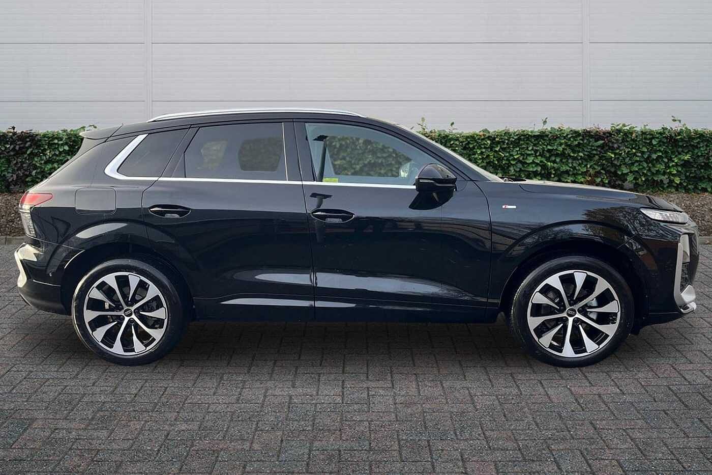 Used Audi Q3 2025 for sale - 76500917: Photo 4