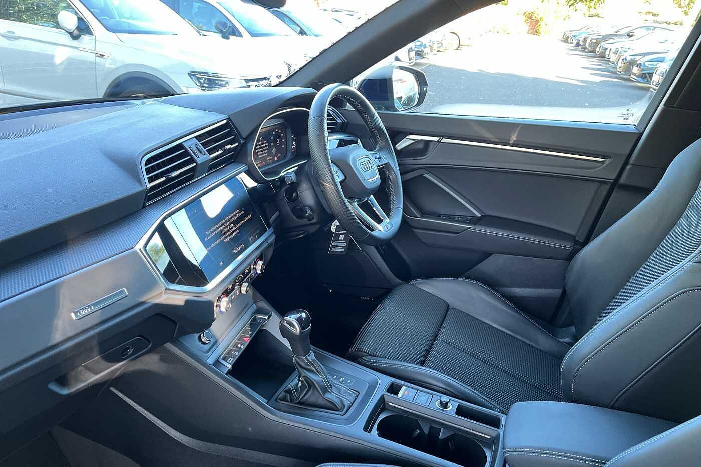 Used Audi Q3 2023 for sale - 76003139: Photo 2