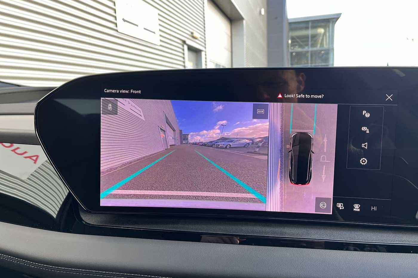 Used Audi Q6 e-tron 2025 for sale - 76888302: Photo 17