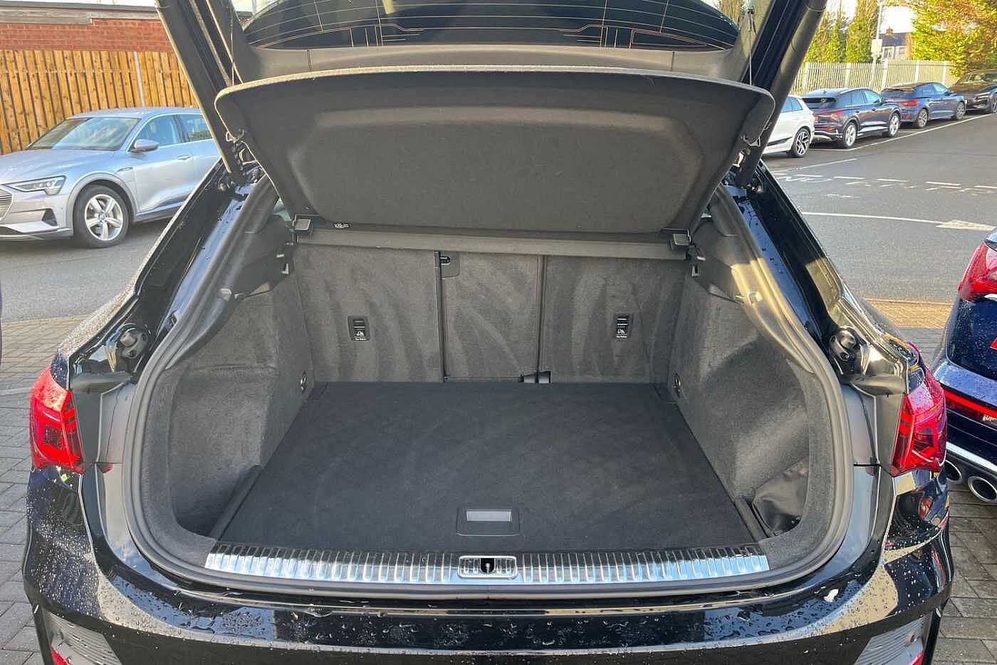 Used Audi Q3 2024 for sale - 77442156: Photo 11