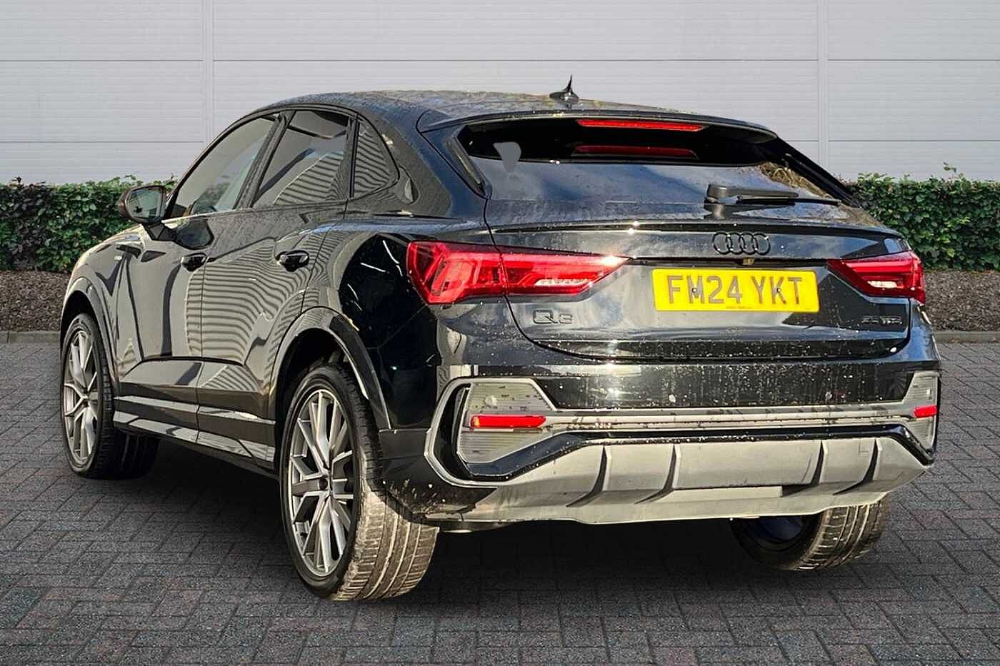 Used Audi Q3 2024 for sale - 77442156: Photo 3