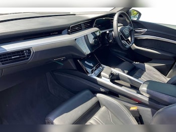 Used Audi e-tron 2023 for sale - 79213624: Photo