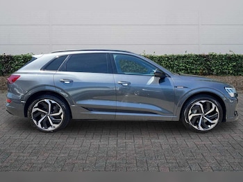 Used Audi e-tron 2023 for sale - 79213624: Photo