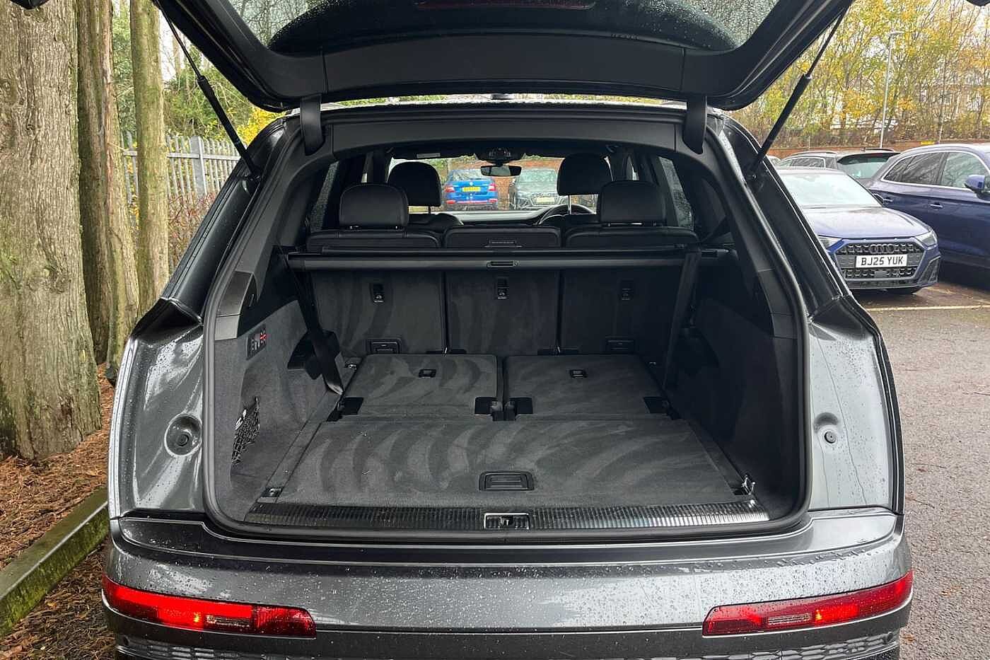 Used Audi Q7 2020 for sale - 77013486: Photo 11