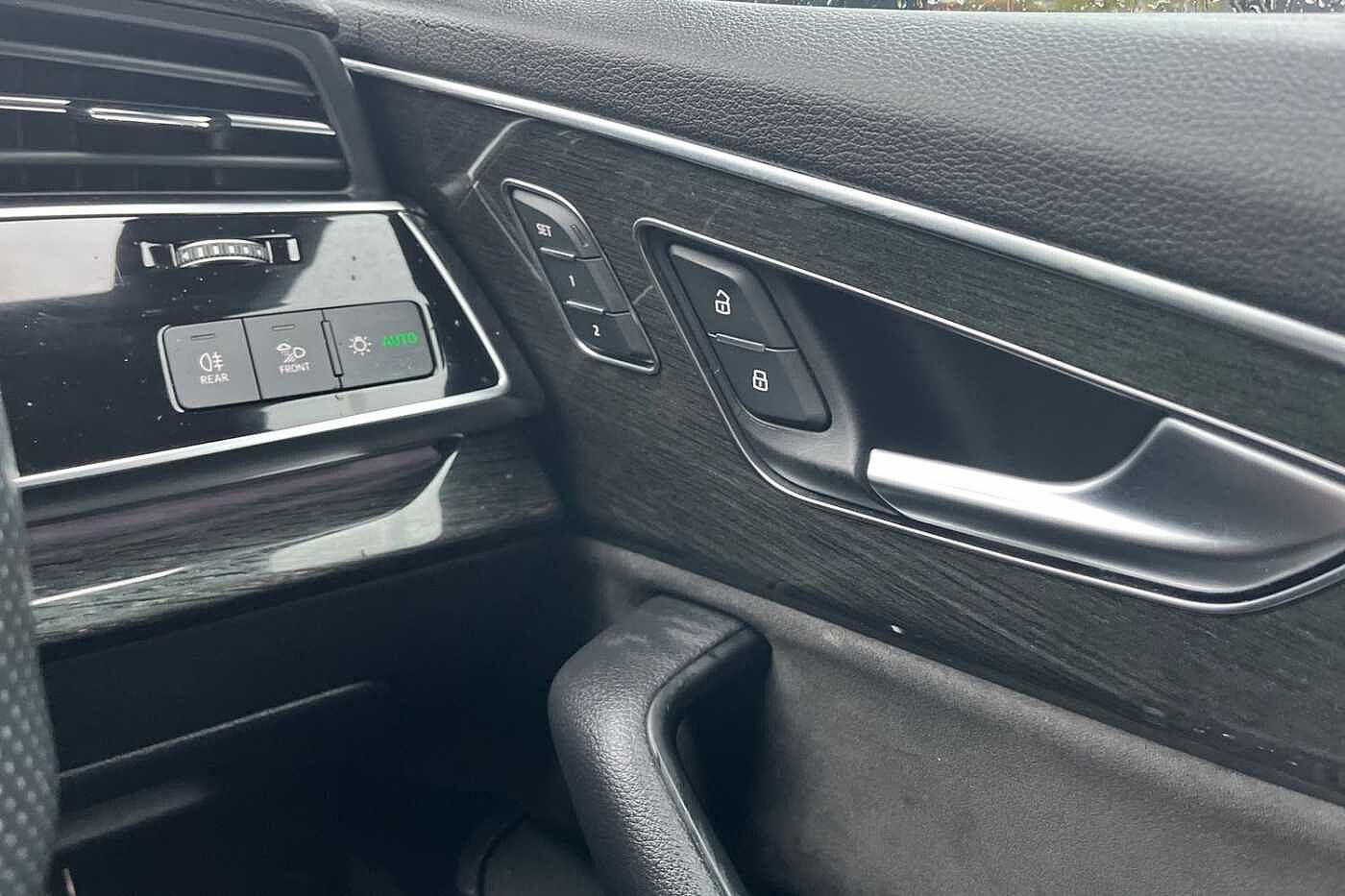 Used Audi Q7 2020 for sale - 77013486: Photo 17