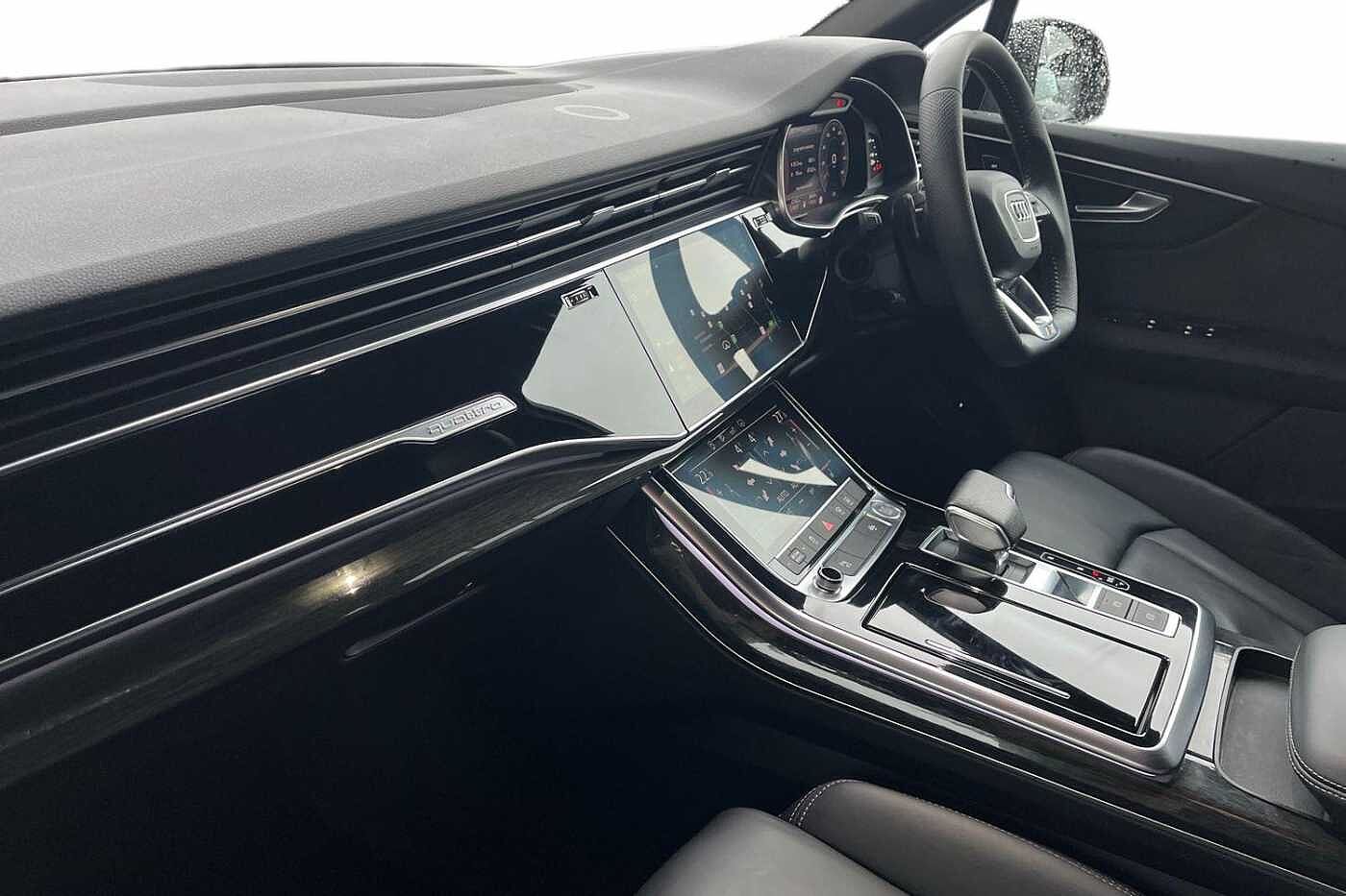 Used Audi Q7 2020 for sale - 77013486: Photo 2