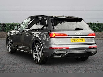 Used Audi Q7 2020 for sale - 77013486: Photo
