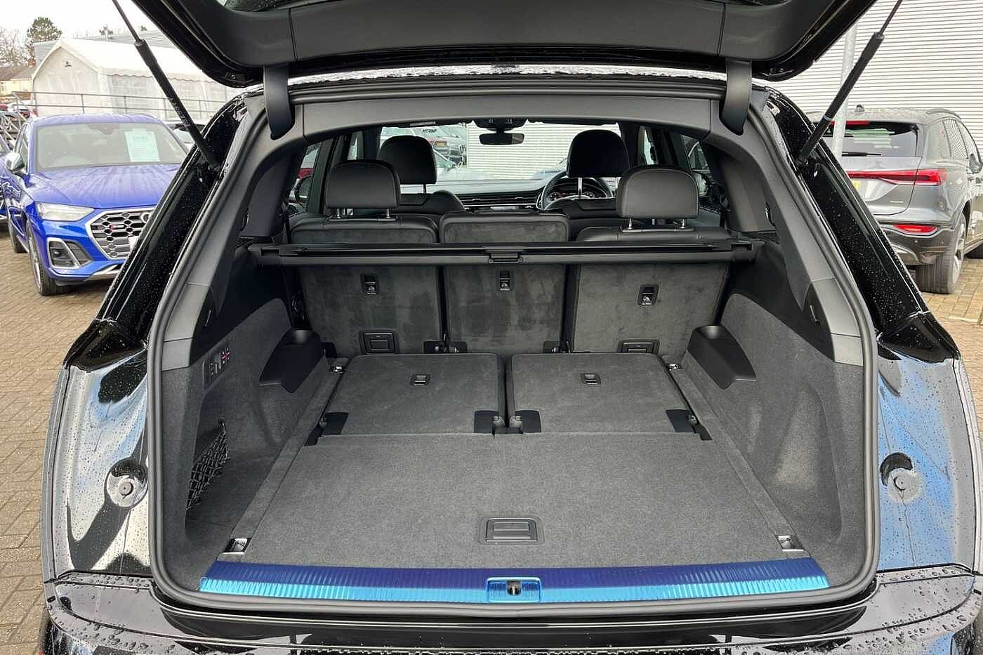 Used Audi Q7 2025 for sale - 77926853: Photo 11