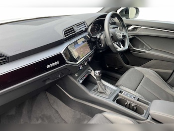 Used Audi Q3 2023 for sale - 79094548: Photo