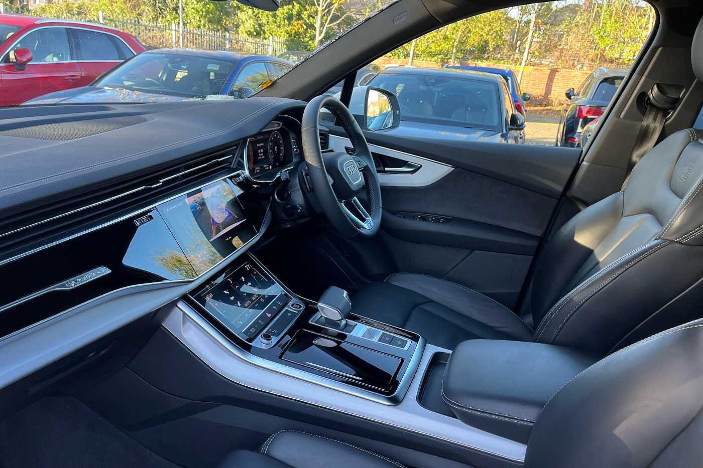 Used Audi Q7 2023 for sale - 77239248: Photo 2