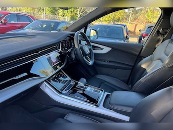 Used Audi Q7 2023 for sale - 77239248: Photo