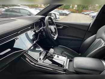 Used Audi Q8 2021 for sale - 75579397: Photo