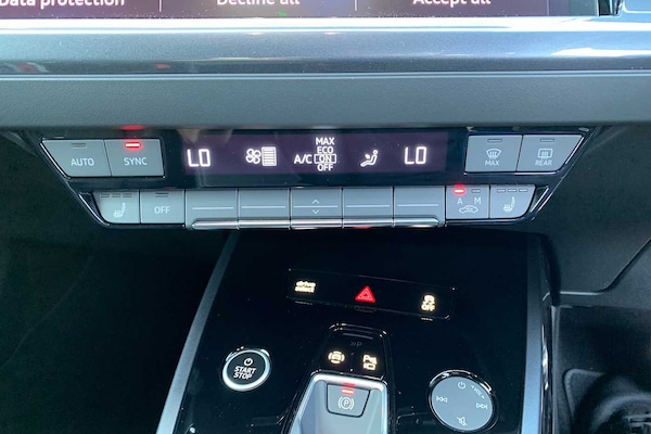 Used Audi Q4 e-tron 2025 for sale - 75155477: Photo 15