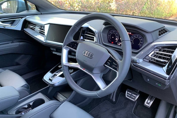 Used Audi Q4 e-tron 2025 for sale - 75155477: Photo 6