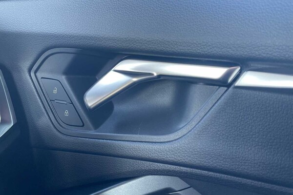 Used Audi Q3 2025 for sale - 74022010: Photo 17
