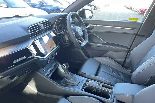 Used Audi Q3 2025 for sale - 74022010: Photo 2