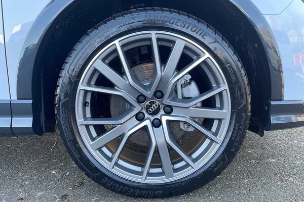 Used Audi Q3 2025 for sale - 74022010: Photo 5