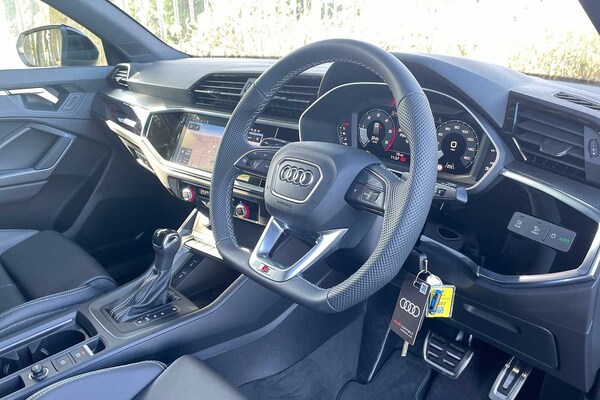 Used Audi Q3 2025 for sale - 74022010: Photo 6