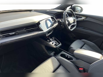 Used Audi Q4 e-tron 2024 for sale - 79305400: Photo