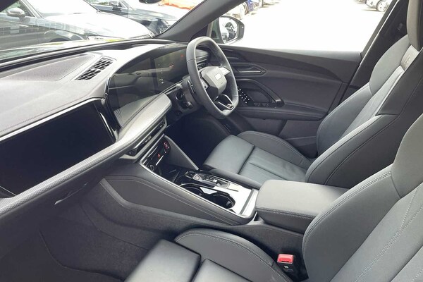 Used Audi Q5 2025 for sale - 74852811: Photo 2