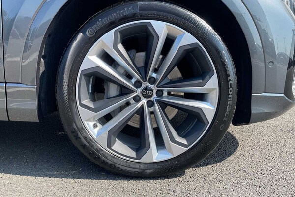 Used Audi Q8 2025 for sale - 75042343: Photo 5