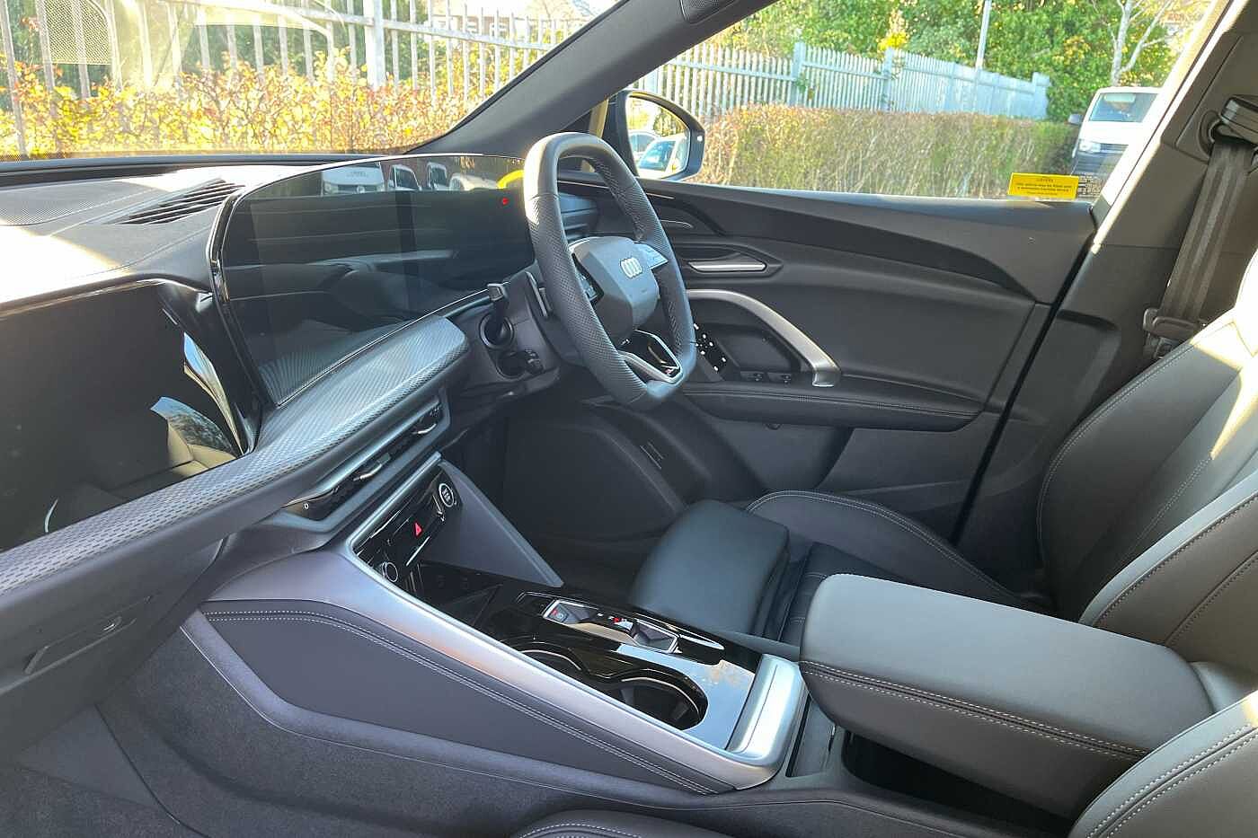 Used Audi Q5 2025 for sale - 76500867: Photo 2