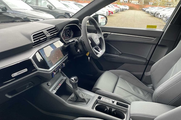 Used Audi Q3 2025 for sale - 74021997: Photo 2