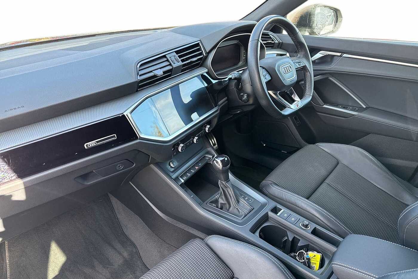 Used Audi Q3 2023 for sale - 77910670: Photo 2