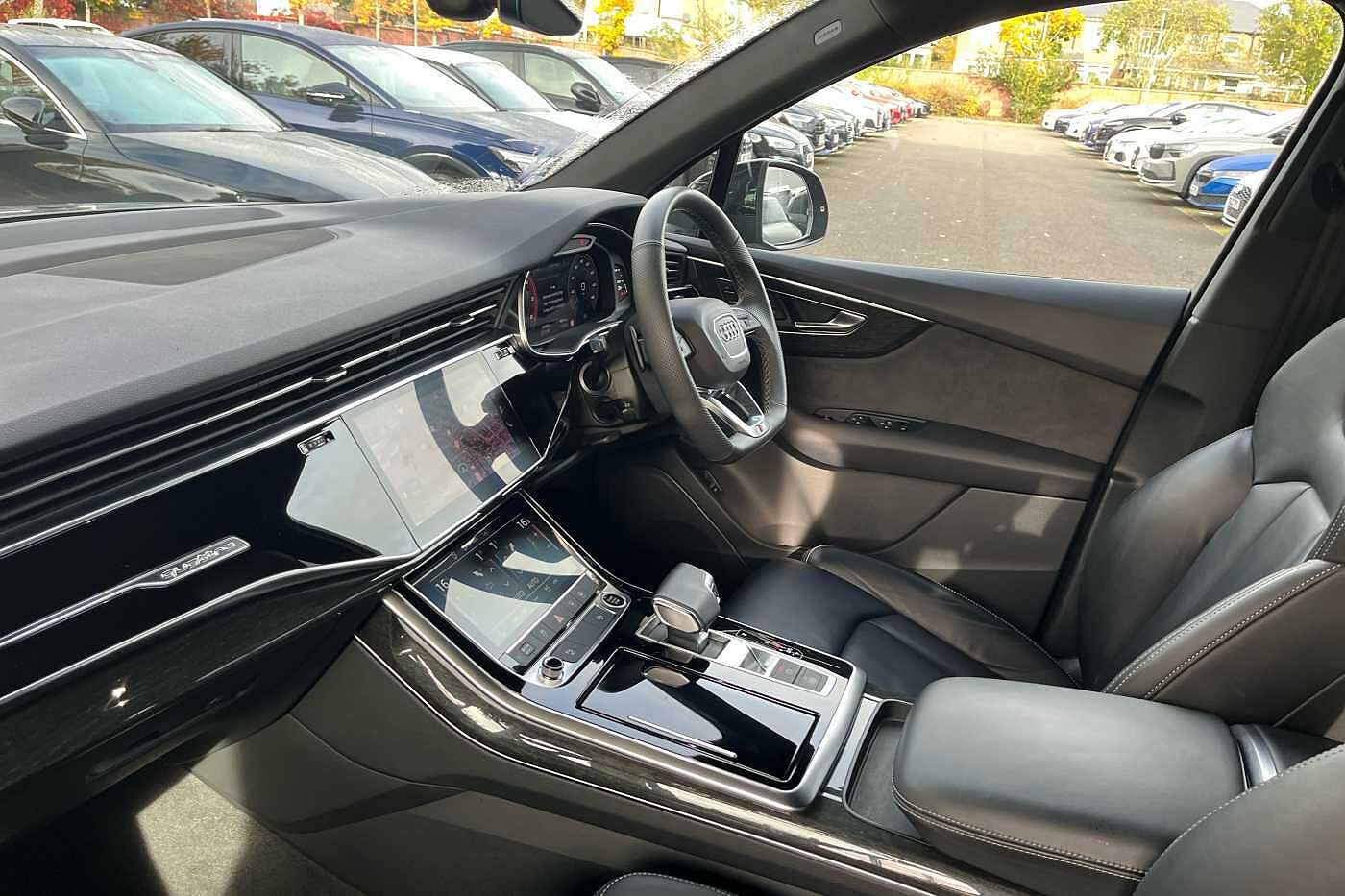 Used Audi Q7 2021 for sale - 76190590: Photo 2