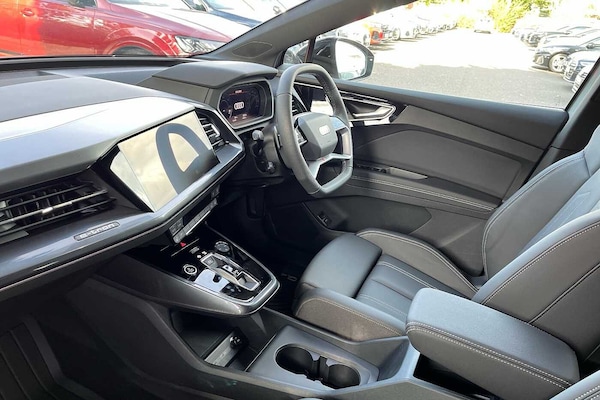 Used Audi Q4 e-tron 2025 for sale - 76061618: Photo 2