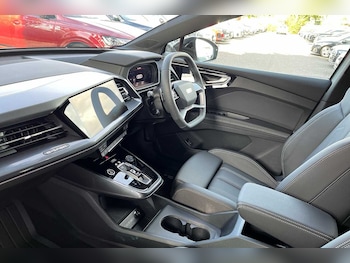 Used Audi Q4 e-tron 2025 for sale - 76061618: Photo 2