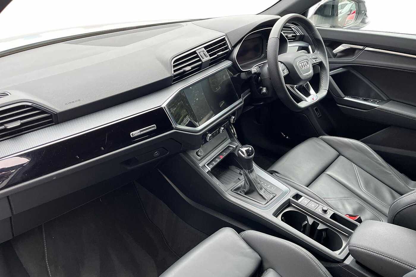 Used Audi Q3 2024 for sale - 77292992: Photo 2