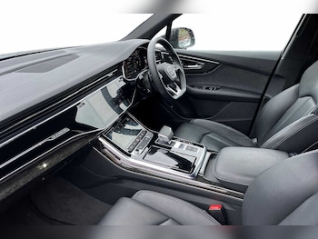 Used Audi Q7 2023 for sale - 76800435: Photo