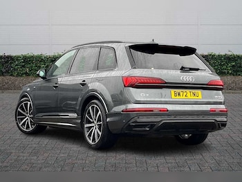 Used Audi Q7 2023 for sale - 76800435: Photo