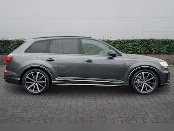 Used Audi Q7 2023 for sale - 76800435: Photo