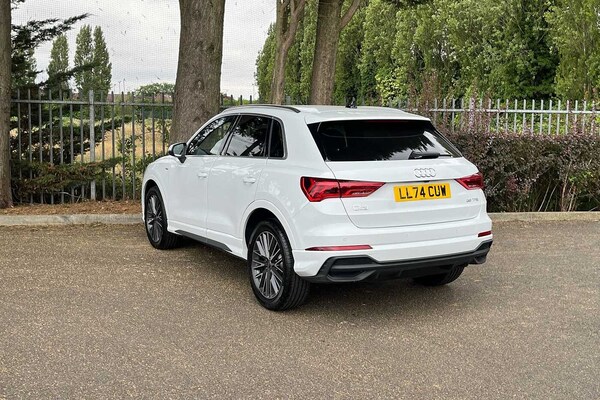 Used Audi Q3 2024 for sale - 75533698: Photo 3